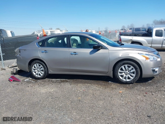 2015 Nissan Altima 2.5 with VIN 1N4AL3AP8FN341267, listed as a IAAI auction lot 41804785 with 140,004 mi miles. Bid and sale history available at carsss.com. Image 13.