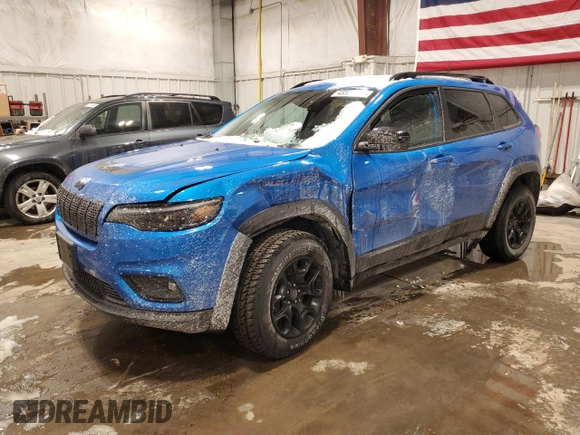 2022 Jeep Cherokee X with VIN 1C4PJMCX1ND526262, listed as a Copart auction lot 45555075 with 27,509 mi miles and Salvage title. Bid and sale history available at DreamBid. Image 1.
