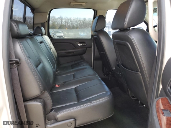 2009 Chevrolet Silverado 1500 LTZ with VIN 3GCEK33329G158422, listed as a Copart auction lot 46785695 with 224,855 mi miles and Clean Title. Bid and sale history available at carsss.com. Image 10.