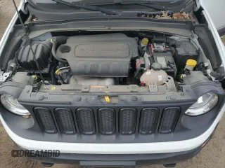 2018 Jeep Renegade Sport with VIN ZACCJBAB7JPH67992, listed as a Copart auction lot 44616795 with 30,995 mi miles and Salvage Title. Bid and sale history available at DreamBid. Image 11.