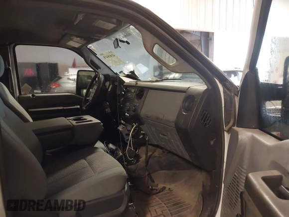 2011 Ford Super Duty F-250 SRW XL with VIN 1FT7X2B64BEB82069, listed as a IAAI auction lot 41818418 with 333,546 mi miles. Bid and sale history available at carsss.com. Image 5.