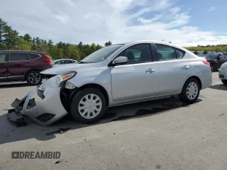 2017 Nissan Versa SV z VIN 3N1CN7AP1HK446510, wystawiony jako Copart lot #56909025 z przebiegiem 76 611 mil mil oraz Szkoda całkowita • Salvage title. Historia ofert i sprzedaży dostępna na DreamBid. Obrazek 1.