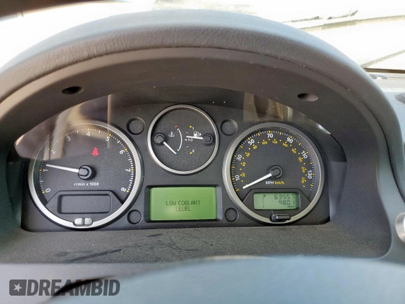 2010 Land Rover LR2 HSE with VIN SALFT2BN6AH201645, listed as a Copart auction lot 62122065 with 63,557 mi miles and Salvage title. Bid and sale history available at DreamBid. Image 9.