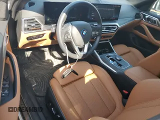 2024 BMW i4 xDrive40 z VIN WBY83FB06RFS94880, wystawiony jako Copart lot #45084805 z przebiegiem 7 053 mil mil oraz Szkoda całkowita • Salvage title. Historia ofert i sprzedaży dostępna na DreamBid. Obrazek 8.