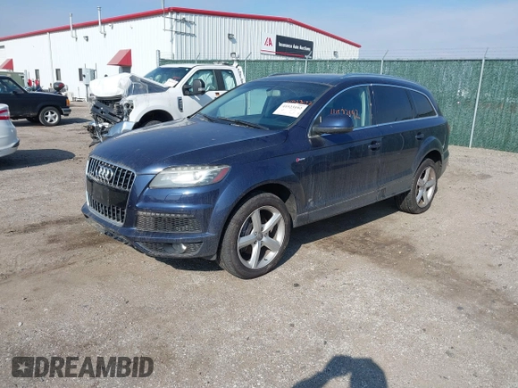 2014 Audi Q7 3.0T S line Prestige with VIN WA1DGAFE3ED010425, listed as a IAAI auction lot 41523192 with 172,671 mi miles. Bid and sale history available at carsss.com. Image 17.