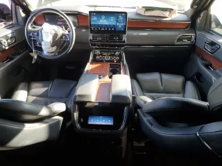2024 Lincoln Navigator Reserve with VIN 5LMJJ2LG3REL04910, listed as a Copart auction lot 89151245 with 20,155 mi miles and Clean Title. Bid and sale history available at carsss.com. Image 8.