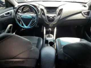 2014 Hyundai Veloster z VIN KMHTC6AD9EU200511, wystawiony jako Copart lot #59934645 z przebiegiem 176 436 mil mil oraz Czysty tytuł • Clean title. Historia ofert i sprzedaży dostępna na DreamBid. Obrazek 8.
