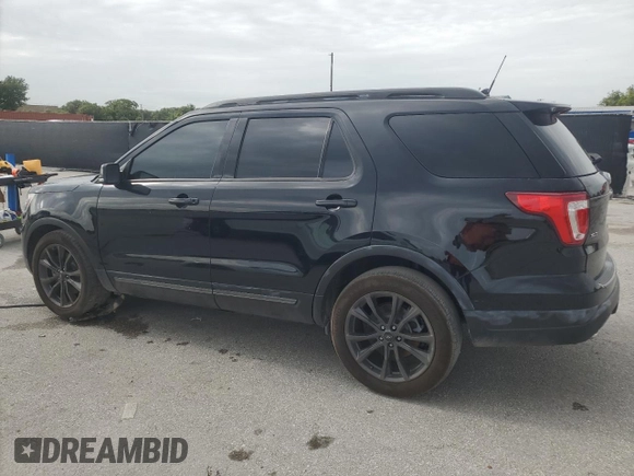2018 Ford Explorer XLT z VIN 1FM5K7D89JGC52102, wystawiony jako Copart lot #62730855 z przebiegiem 49 949 mil mil oraz Czysty tytuł • Clean title. Historia ofert i sprzedaży dostępna na DreamBid. Obrazek 2.