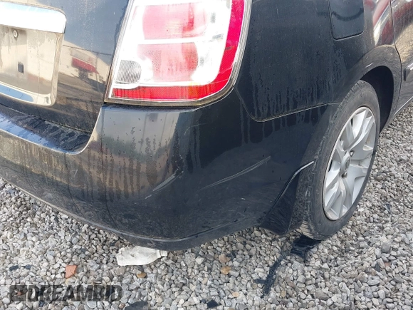 2010 Nissan Sentra SR with VIN 3N1AB6AP2AL643440, listed as a IAAI auction lot 42119892 with 233,008 mi miles and . Bid and sale history available at DreamBid. Image 6.