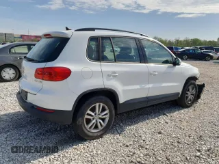 2015 Volkswagen Tiguan S z VIN WVGAV7AXXFW538541, wystawiony jako Copart lot #56181855 z przebiegiem 120 485 mil mil oraz Czysty tytuł • Clean title. Historia ofert i sprzedaży dostępna na DreamBid. Obrazek 3.
