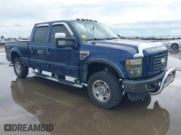 2008 Ford Super Duty F-250 SRW XL with VIN 1FTSW21R88ED91980, listed as a IAAI auction lot 41911411 with 197,558 mi miles. Bid and sale history available at carsss.com. Image 1.