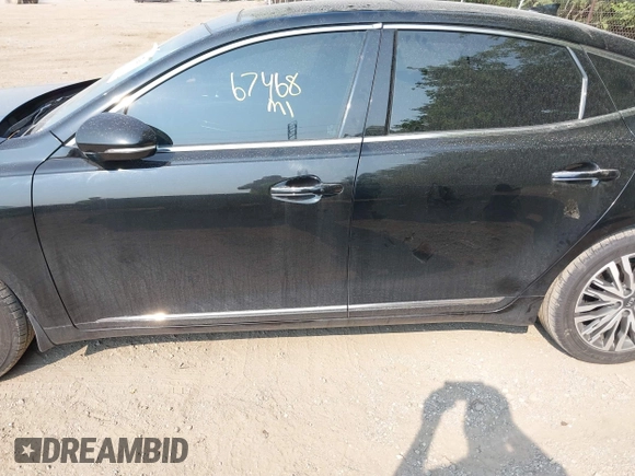 2020 Kia Cadenza Technology with VIN KNALC4J14L5220622, listed as a IAAI auction lot 39943889 with 67,468 mi miles. Bid and sale history available at carsss.com. Image 15.