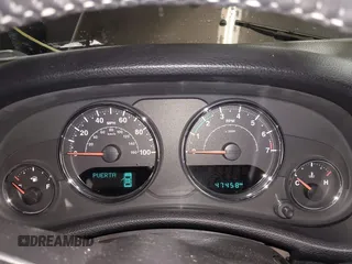 2017 Jeep Wrangler Unlimited Sahara z VIN 1C4BJWEG5HL746971, wystawiony jako IAAI lot #41959241 z przebiegiem 47 458 mil mil oraz . Historia ofert i sprzedaży dostępna na DreamBid. Obrazek 7.