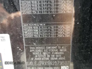 2022 Land Rover Defender S z VIN SALEJ7RX9N2079507, wystawiony jako Copart lot #54755645 z przebiegiem 26 381 mil mil oraz Szkoda całkowita • Salvage title. Historia ofert i sprzedaży dostępna na DreamBid. Obrazek 13.