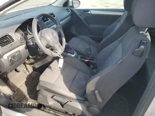 2011 Volkswagen Golf с VIN WVWBB7AJ3BW262551, выставлен на аукционе Copart как лот 54063605 с пробегом 115 107 миль миль и Списание • Salvage title. История ставок и продаж доступна на DreamBid. Изображение 7.
