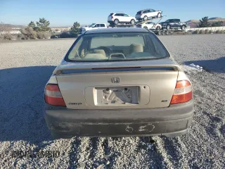 1994 Honda Accord LX w/ABS with VIN JHMCD5634RC061099, listed as a Copart auction lot 83488354 with 208,488 mi miles and Salvage Title. Bid and sale history available at carsss.com. Image 6.