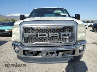 2015 Ford F-350 Platinum with VIN 1FT8W3BT1FEB69255, listed as a Copart auction lot 54107025 with 185,875 mi miles and Clean Title. Bid and sale history available at DreamBid. Image 5.