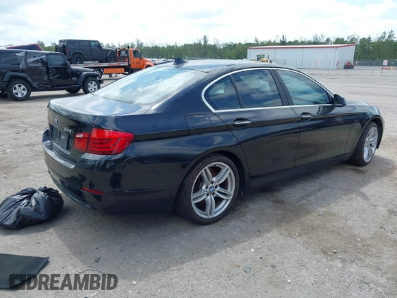 2011 BMW 5 Series 528i with VIN WBAFR1C58BC750449, listed as a IAAI auction lot 42083667 with 212,094 mi miles and . Bid and sale history available at carsss.com. Image 4.