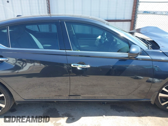 2019 Nissan Altima 2.5 Platinum with VIN 1N4BL4FV1KC148496, listed as a IAAI auction lot 41767567 with 73,473 mi miles. Bid and sale history available at carsss.com. Image 14.