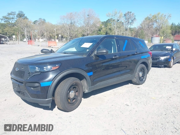 2021 Ford Police Interceptor Utility z VIN 1FM5K8AB0MGB98697, wystawiony jako IAAI lot #41877811 z przebiegiem 23 127 mil mil oraz . Historia ofert i sprzedaży dostępna na DreamBid. Obrazek 17.