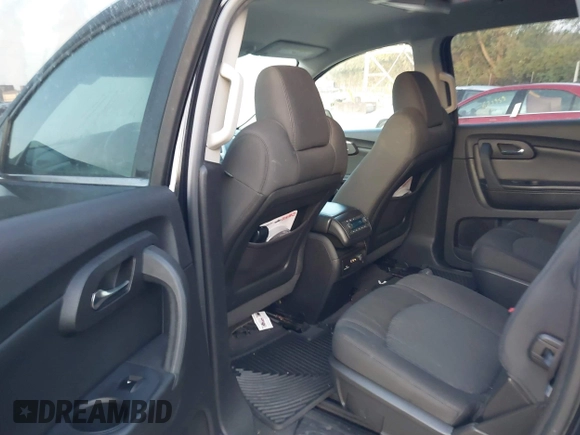 2012 Chevrolet Traverse 1LT z VIN 1GNKVGED4CJ270725, wystawiony jako IAAI lot #40300933 z przebiegiem Nie podano mil oraz . Historia ofert i sprzedaży dostępna na DreamBid. Obrazek 8.