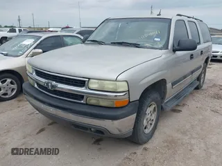 2005 Chevrolet Suburban LT with VIN 3GNEC16Z95G126134, listed as a IAAI auction lot 42048041 with 214,792 mi miles. Bid and sale history available at carsss.com. Image 2.