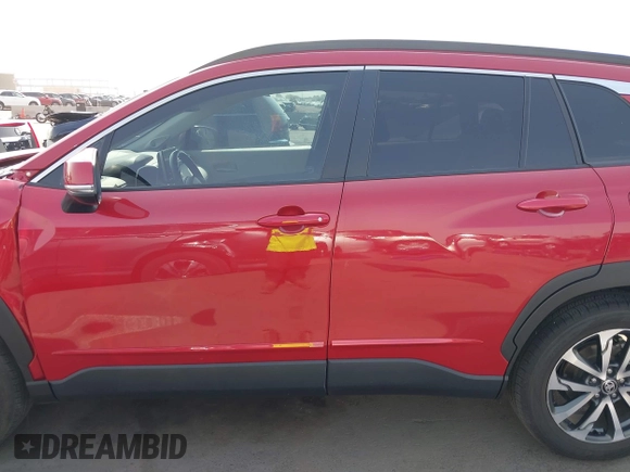 2023 Toyota Corolla Cross XLE z VIN 7MUDAAAG0PV065993, wystawiony jako IAAI lot #42629443 z przebiegiem 16 056 mil mil oraz . Historia ofert i sprzedaży dostępna na DreamBid. Obrazek 14.