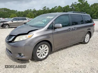 2012 Toyota Sienna XLE AAS z VIN 5TDYK3DC6CS211059, wystawiony jako Copart lot #58760305 z przebiegiem 221 317 mil mil oraz Szkoda całkowita • Salvage title. Historia ofert i sprzedaży dostępna na DreamBid. Obrazek 1.