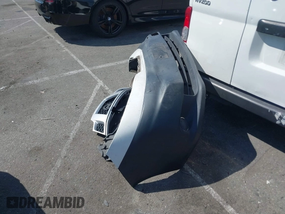 2019 Nissan NV200 S z VIN 3N6CM0KN4KK690564, wystawiony jako IAAI lot #41855046 z przebiegiem 137 969 mil mil oraz . Historia ofert i sprzedaży dostępna na DreamBid. Obrazek 18.