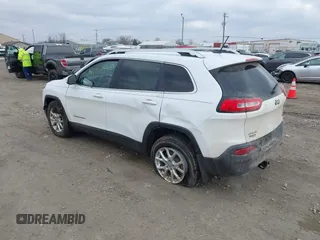 2015 Jeep Cherokee North with VIN 1C4PJMCS6FW564435, listed as a IAAI auction lot 41992440 with 166,048 mi miles. Bid and sale history available at carsss.com. Image 3.