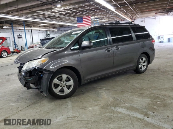2011 Toyota Sienna LE AAS z VIN 5TDKK3DC2BS064579, wystawiony jako Copart lot #56754655 z przebiegiem 187 387 mil mil oraz Czysty tytuł • Clean title. Historia ofert i sprzedaży dostępna na DreamBid. Obrazek 1.