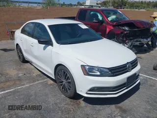 2015 Volkswagen Jetta SE with VIN 3VWD17AJ2FM406556, listed as a IAAI auction lot 42676945 with 153,903 mi miles and . Bid and sale history available at DreamBid. Image 1.
