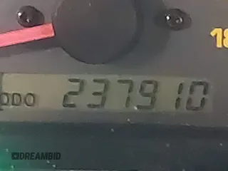 1999 Toyota 4Runner z VIN JT3HM84R7X0034207, wystawiony jako IAAI lot #41741492 z przebiegiem 237 910 mil mil oraz . Historia ofert i sprzedaży dostępna na DreamBid. Obrazek 15.