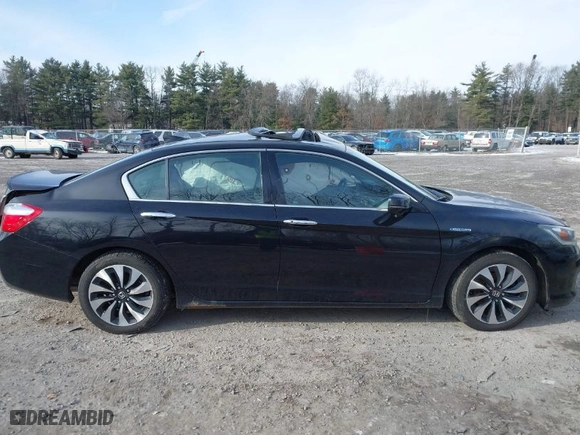 2014 Honda Accord Hybrid EX-L with VIN 1HGCR6F54EA007772, listed as a IAAI auction lot 41289378 with 142,406 mi miles. Bid and sale history available at carsss.com. Image 12.