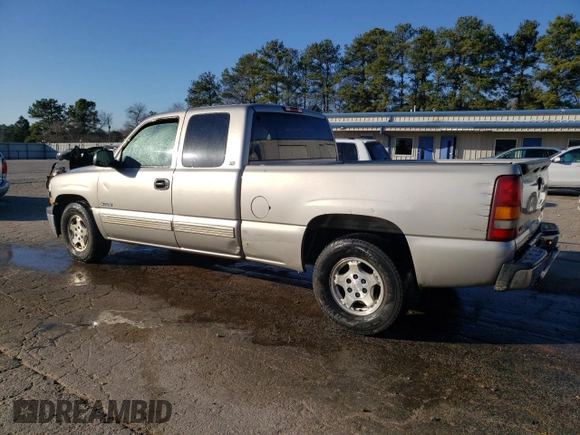 2000 Chevrolet Silverado 1500 LS with VIN 2GCEC19V3Y1143350, listed as a Copart auction lot 85902734 with 513,157 mi miles and Salvage Title. Bid and sale history available at carsss.com. Image 2.