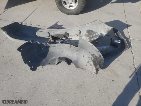 2001 Chevrolet Silverado 1500 LT with VIN 2GCEK19T111341349, listed as a Copart auction lot 70488904 with 153,530 mi miles and Salvage Title. Bid and sale history available at carsss.com. Image 14.