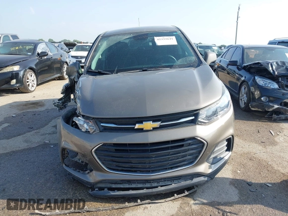2020 Chevrolet Trax LS z VIN KL7CJKSB4LB334834, wystawiony jako IAAI lot #42332641 z przebiegiem 57 195 mil mil oraz . Historia ofert i sprzedaży dostępna na DreamBid. Obrazek 12.