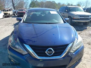 2018 Nissan Altima 2.5 SL with VIN 1N4AL3AP1JC294068, listed as a IAAI auction lot 41639471 with 100,772 mi miles. Bid and sale history available at carsss.com. Image 12.