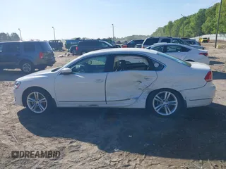 2015 Volkswagen Passat SE с VIN 1VWBV7A33FC060015, выставлен на аукционе IAAI как лот 42039292 с пробегом 52 110 миль миль и . История ставок и продаж доступна на DreamBid. Изображение 14.