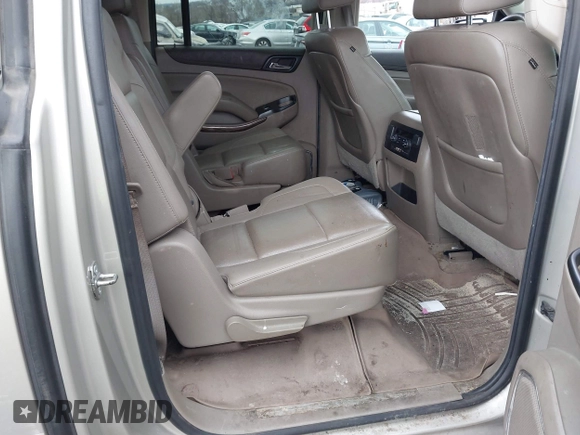 2015 GMC Yukon XL SLT with VIN 1GKS2HKC7FR100534, listed as a IAAI auction lot 41229658 with 207,947 mi miles. Bid and sale history available at carsss.com. Image 8.