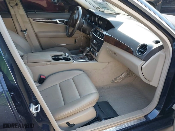 2013 Mercedes-Benz C-Class C 300 Sport with VIN WDDGF8AB8DR290863, listed as a IAAI auction lot 40739394 with 165,377 mi miles. Bid and sale history available at carsss.com. Image 5.