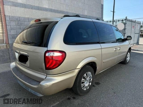 2005 Chrysler Town & Country LX with VIN 2C8GP44R15R541631, listed as a Copart auction lot 42972425 with 149,439 mi miles and Clean Title. Bid and sale history available at carsss.com. Image 4.