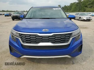 2021 Kia Seltos LX z VIN KNDEPCAA0M7045754, wystawiony jako Copart lot #53115485 z przebiegiem 31 741 mil mil oraz Szkoda całkowita • Salvage title. Historia ofert i sprzedaży dostępna na DreamBid. Obrazek 5.