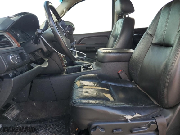 2009 Chevrolet Suburban LT w/2LT with VIN 1GNFC26039R289296, listed as a Copart auction lot 80672484 with 0 mi miles and Salvage Title. Bid and sale history available at carsss.com. Image 7.