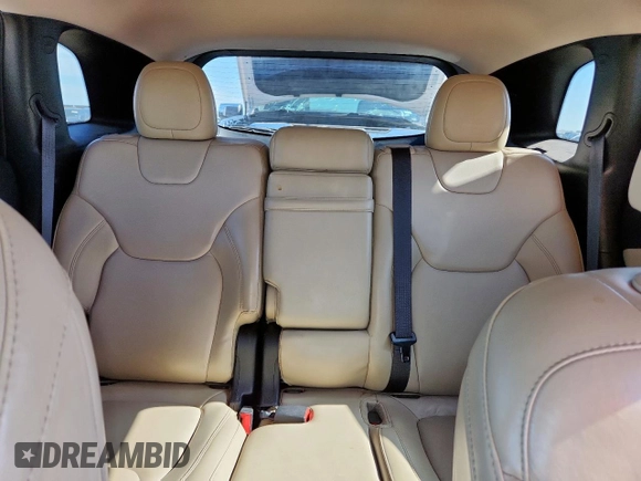 2016 Jeep Cherokee Limited with VIN 1C4PJLDB9GW329005, listed as a Copart auction lot 61939155 with 106,237 mi miles and Clean title. Bid and sale history available at DreamBid. Image 10.
