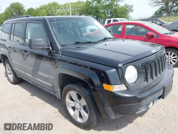 2014 Jeep Patriot Latitude z VIN 1C4NJRFB1ED761863, wystawiony jako IAAI lot #42524407 z przebiegiem 148 866 mil mil oraz . Historia ofert i sprzedaży dostępna na DreamBid. Obrazek 1.