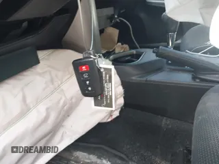 2018 Toyota RAV4 XLE z VIN 2T3WFREV9JW445903, wystawiony jako IAAI lot #42119869 z przebiegiem 47 866 mil mil oraz . Historia ofert i sprzedaży dostępna na DreamBid. Obrazek 11.