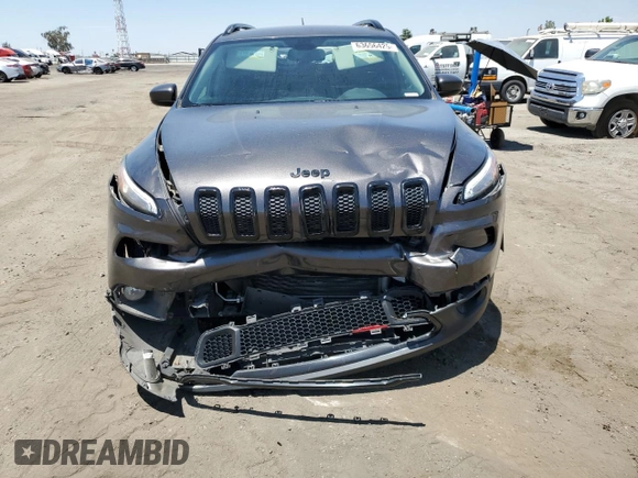 2016 Jeep Cherokee Altitude z VIN 1C4PJLCB2GW171155, wystawiony jako Copart lot #63656425 z przebiegiem 112 589 mil mil oraz Szkoda całkowita • Salvage title. Historia ofert i sprzedaży dostępna na DreamBid. Obrazek 5.