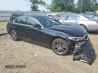 2020 BMW 3 Series 330i xDrive z VIN 3MW5R7J05L8B33752, wystawiony jako Copart lot #59315585 z przebiegiem Nie podano mil oraz Czysty tytuł • Clean title. Historia ofert i sprzedaży dostępna na DreamBid. Obrazek 4.