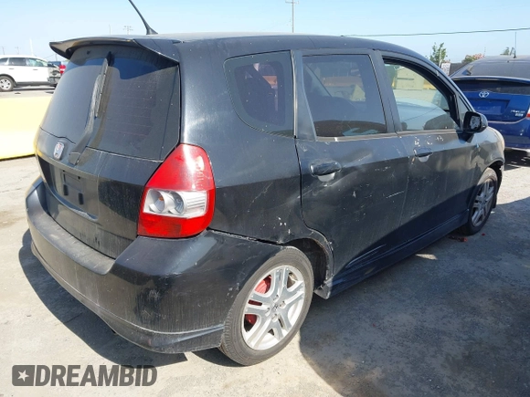 2007 Honda Fit Sport z VIN JHMGD37617S004845, wystawiony jako IAAI lot #42401148 z przebiegiem 212 566 mil mil oraz . Historia ofert i sprzedaży dostępna na DreamBid. Obrazek 4.